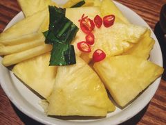 -云海肴·汽锅鸡·云南菜(天山百盛优客店)