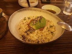 牛油果拌饭-小食院简餐厅