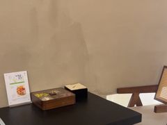 -灸春堂·艾灸·痛症·整脊连锁(之江银泰店)