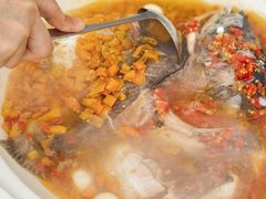 鲜烹泉水鱼头-三宝别院·村宴