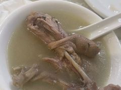 -红旗山庄(圭峰山店)