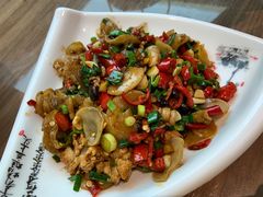 -有红鸡毛店·川菜(建设路店)