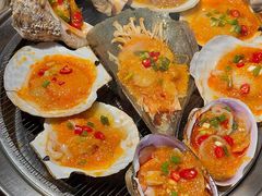 -围炉肉舍•炭烤活鳗•丹东海鲜烤肉(步行街店)