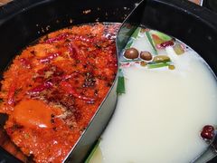 龙头鸳鸯锅汤锅-小板凳·锦州烧烤(高新区店)