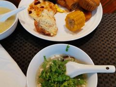 -君来湖滨饭店·玫瑰园