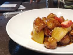 菠萝咕噜肉-有璟阁港式餐厅(国贸商城店)