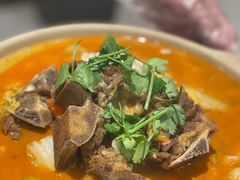 牛骨汤煲-宝记烧烤·碳锅羊肉·羊蝎子火锅·夜食社(文体路创始店)