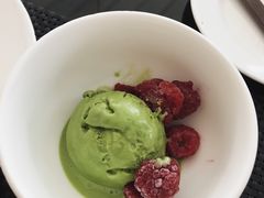 -圣丰索菲特·2 On 988 Café 自助餐厅