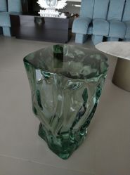 -颜蕾医美·黄金微针·水光·玻尿酸·超声炮·抗衰中心