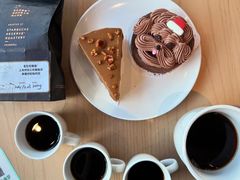 -星巴克臻选(南京金茂览秀城店)