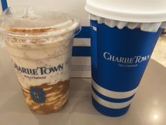 手煮·四季金萱牛乳茶-CHARLIETOWN红茶公司(南京万象天地店)