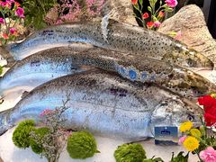 -雍容荟帝王蟹活龙虾展台自助(IFS黑金店)