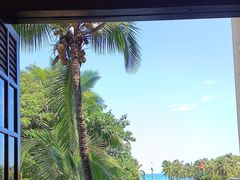 -亚龙湾喜来登·美景台大堂吧
