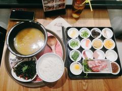 -妈妈故事米线(市府恒隆店)