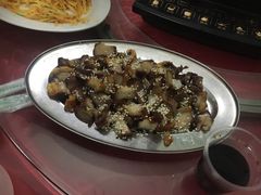 -香猪美食(中心店)