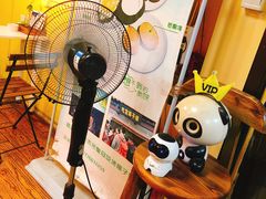 -志龙皇冠吃货椰子铺