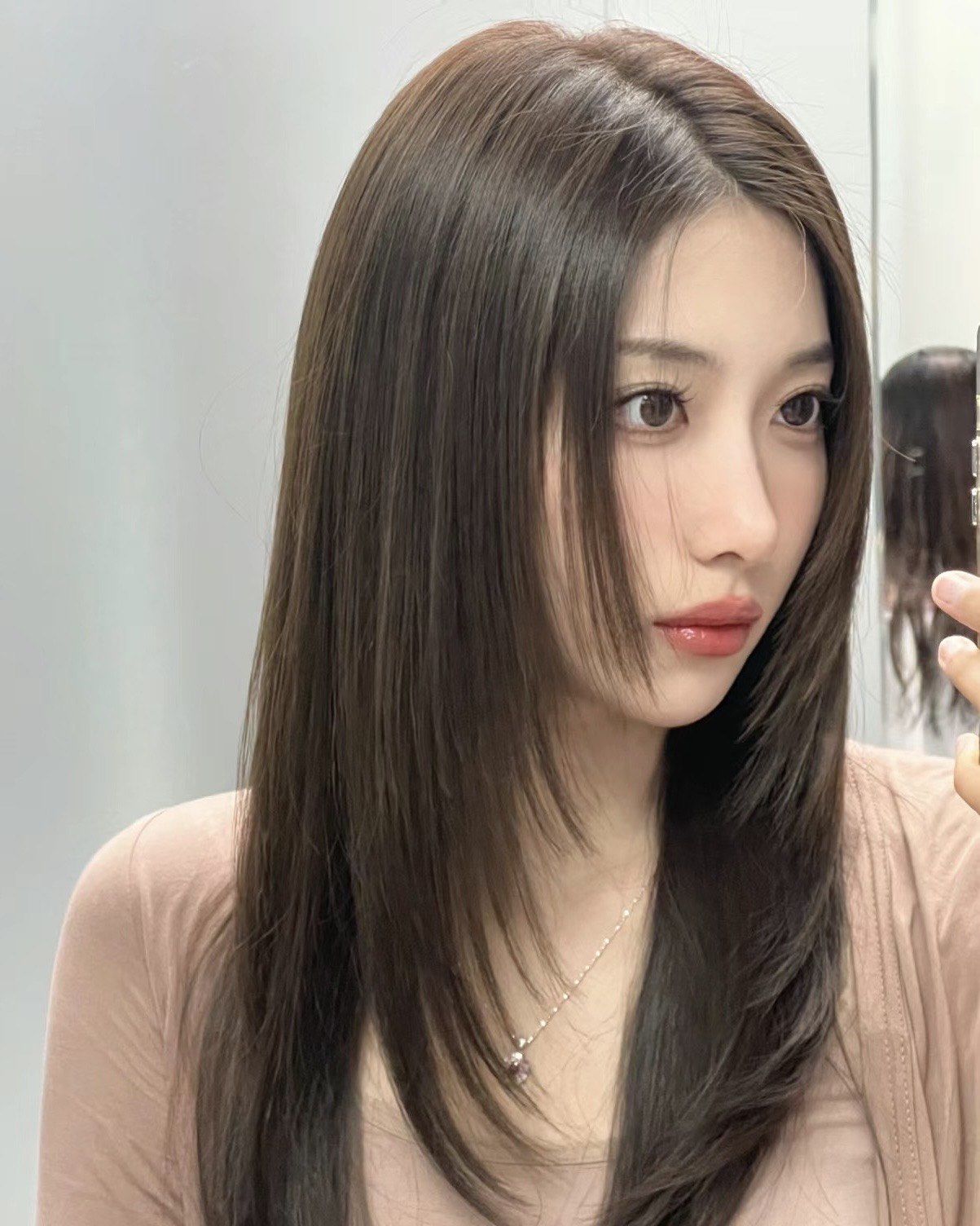 方圆脸要尝试的刚层次发型