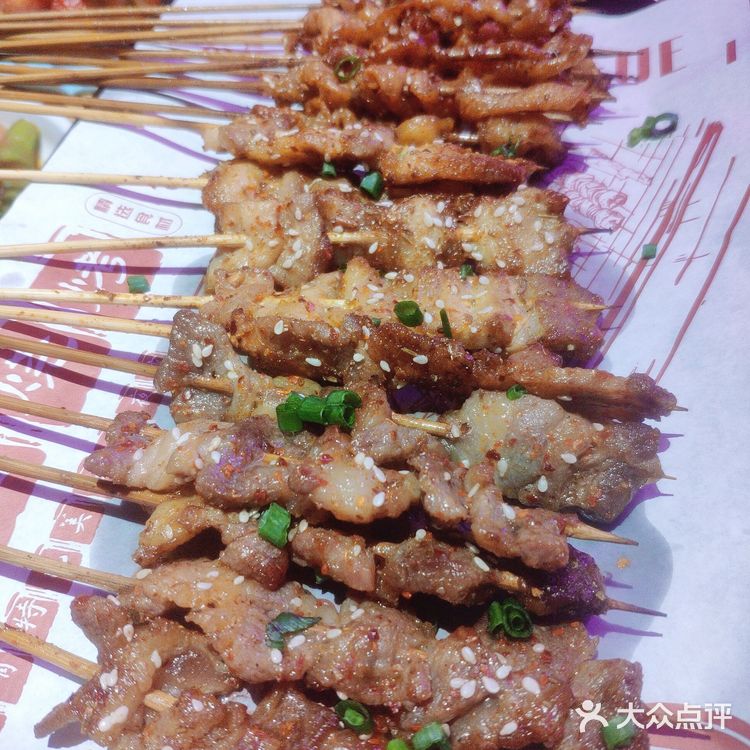 坪洲附近想撸串喝酒，那你一定得来这家石来屋烧烤店尝尝了[强]