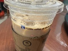 -瑞幸咖啡(华新地铁站地下商业街店)