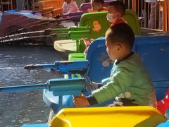 -顺德大良半月城游乐场