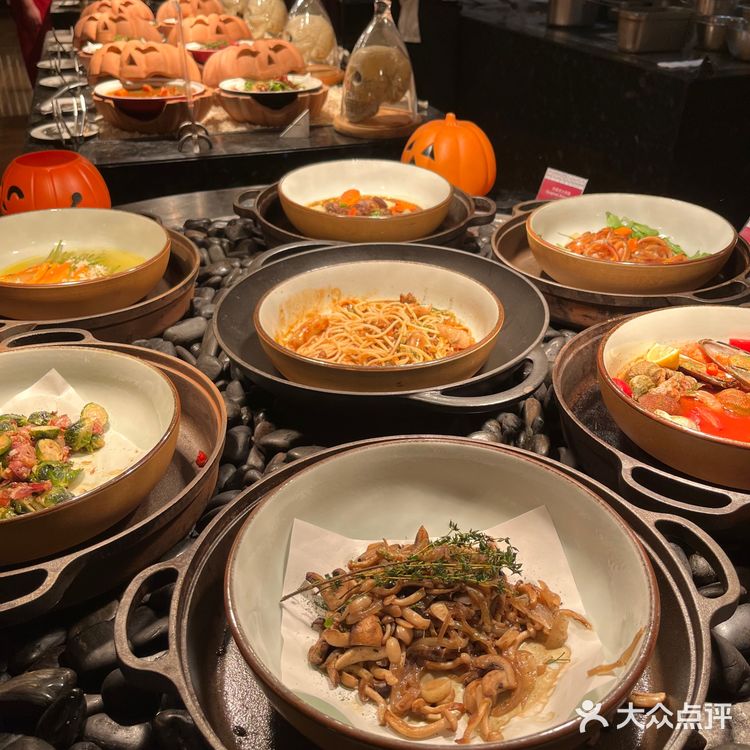 免费脸绘、DIY饼干、小丑互动、无限量大闸蟹…万圣节太好玩啦