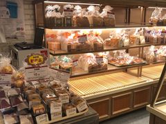 面包甜点陈列柜-山崎面包(静安久光店)