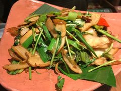 包烧野生牛肝菌-云海肴·汽锅鸡·云南菜(天山百盛优客店)