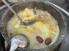 -南渝食府.墨脱石锅松茸鸡