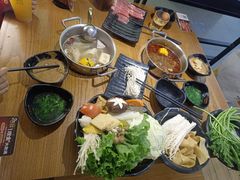 -呷哺呷哺(万达新世界店)