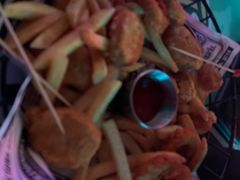 -UP嘻哈酒吧(粉巢店)