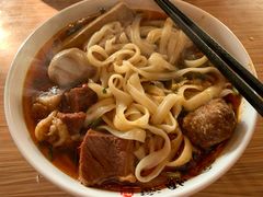 -顺溜·手工刀削面·黑金店(铜锣湾店)