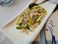 芦笋炒虾球-老船夫婚宴婚庆会馆(延吉路店)