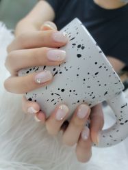 -董小姐日式美甲美睫·皮肤管理