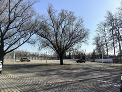 停车场-北京大葆台遗址博物馆