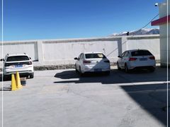 -倒淌河镇旅游综合服务区