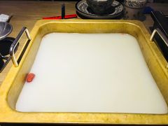 -尚尚仙·酸汤猪手·猪肚鸡火锅(华联万柳购物中心店)