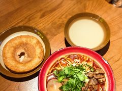 -楚东君•襄阳牛肉面牛杂煲(陆家嘴正大店)