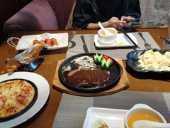 -戈尔登酒店·满堂彩咖啡厅