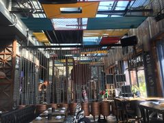 大堂-爱啤精酿·民谣酒馆(滨江店)