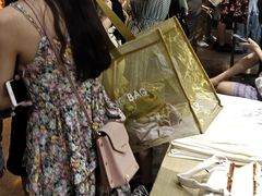 -URBAN REVIVO(济南世茂广场店)