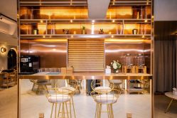 -苏豪路易士·嘉玛发廊