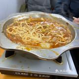 位于财大小吃街宝藏牛骨头店