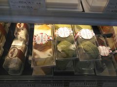 -红宝石·鲜奶小方·海派西点房(南丹店)