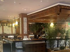 -八府香鸭·啫啫煲(华山路店)