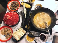 -鲜入围煮花胶鸡海鲜火锅