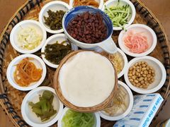 -包整·丝娃娃(一览甲秀楼风景店)