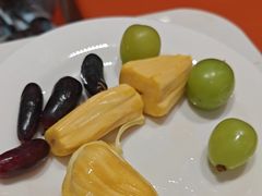 -金马门国际美食百汇(珞喻路店)