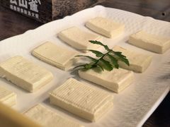 -花菇朵·云山雀 ll 野生菌锅·野果酸汤·精品滇菜(万柳店)