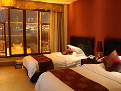 -屋顶顶城市·江景酒店-客房部