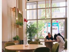 -红樱桃·欢乐餐厅(太原里店)